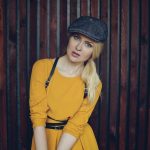 Певица Анюта Резникова представила новогодний сингл Певица Анюта Резникова