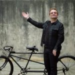 Солист группы U2 Боно