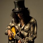 работает над новым материалом для Guns’n’Roses