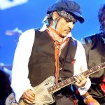 Джо Перри стабилен