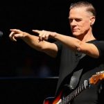 Брайан Адамс