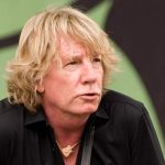Умер гитарист Status Quo Рик Парфитт