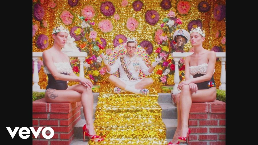 Клип Bleachers - Don't Take The Money