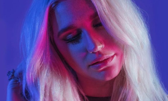 какими рокерами вдохновлен альбом Kesha - Rainbow?