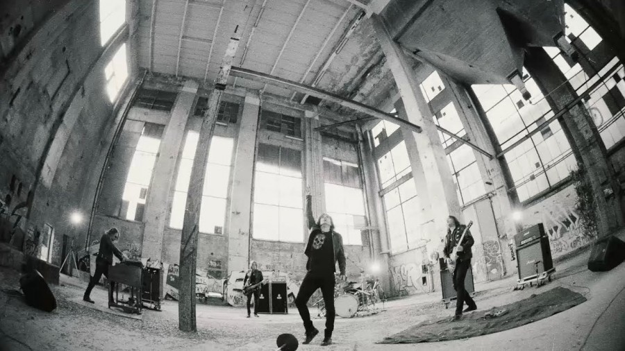 Клип Europe - Walk The Earth