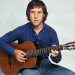 Владимир Высоцкий вошел в «Топ-10 кумиров ХХ века» Владимир Высоцкий вошел в "Топ-10 кумиров ХХ века"