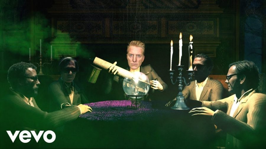 Клип Queens Of The Stone Age - Head Like a Haunted House