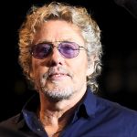 Фронтмен The Who Роджер Долтри практически оглох Фронтмен The Who Роджер Долтри практически оглох