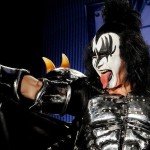 Басист Kiss Джин Симмонс не появится в рекламе марихуаны