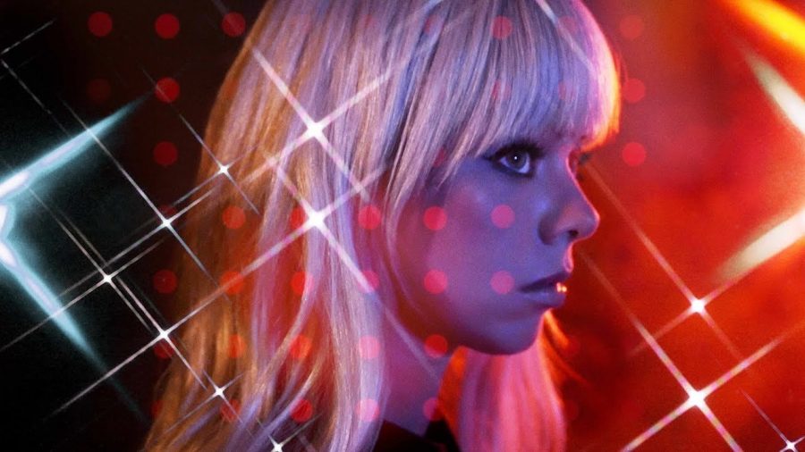 Клип CHROMATICS – BLACK WALLS