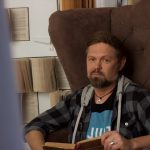 Саша Растич в интервью: о дебютной книге «На качелях», неравнодушных людях и новом опыте Саша Растич в интервью: о дебютной книге "На качелях", неравнодушных людях и новом опыте