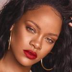 Косметический бренд Fenty Beauty Рианны снова подтвердил свое лидерство на рынке Косметический бренд Fenty Beauty Рианны снова подтвердил свое лидерство на рынке