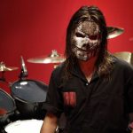Ужасы нашего городка: барабанщик Slipknot показал окровавленный инструмент