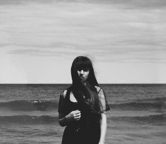 Слушать сингл VEiiLA — Re:Dive: