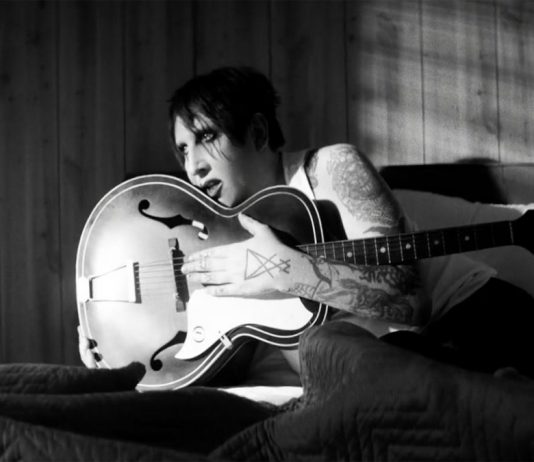 кавер Marilyn Manson - God's Gonna Cut You Down: