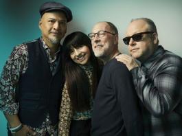 Новая песня Pixies - Hear Me Out