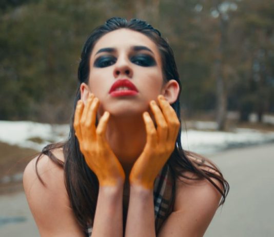 Украинская певица Лилу45