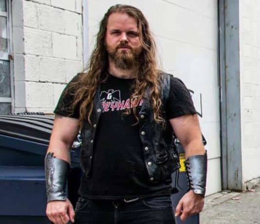 Дэрин Уолл получил пулю