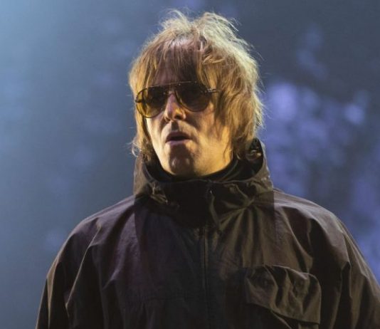 Лиам Галлахер выпал из вертолета