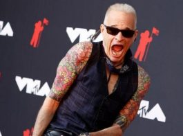 Дэвид Ли Рот завершает карьеру