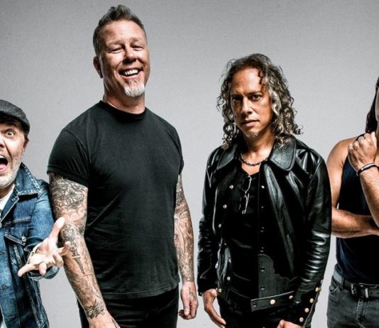 Серебряное кольцо от Metallica