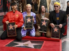 звезду на голливудской Аллее Славы получили Red Hot Chili Peppers