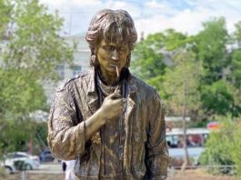 памятник цою